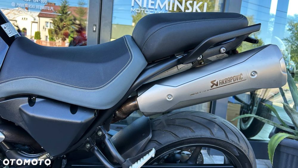 Yamaha MT - 7
