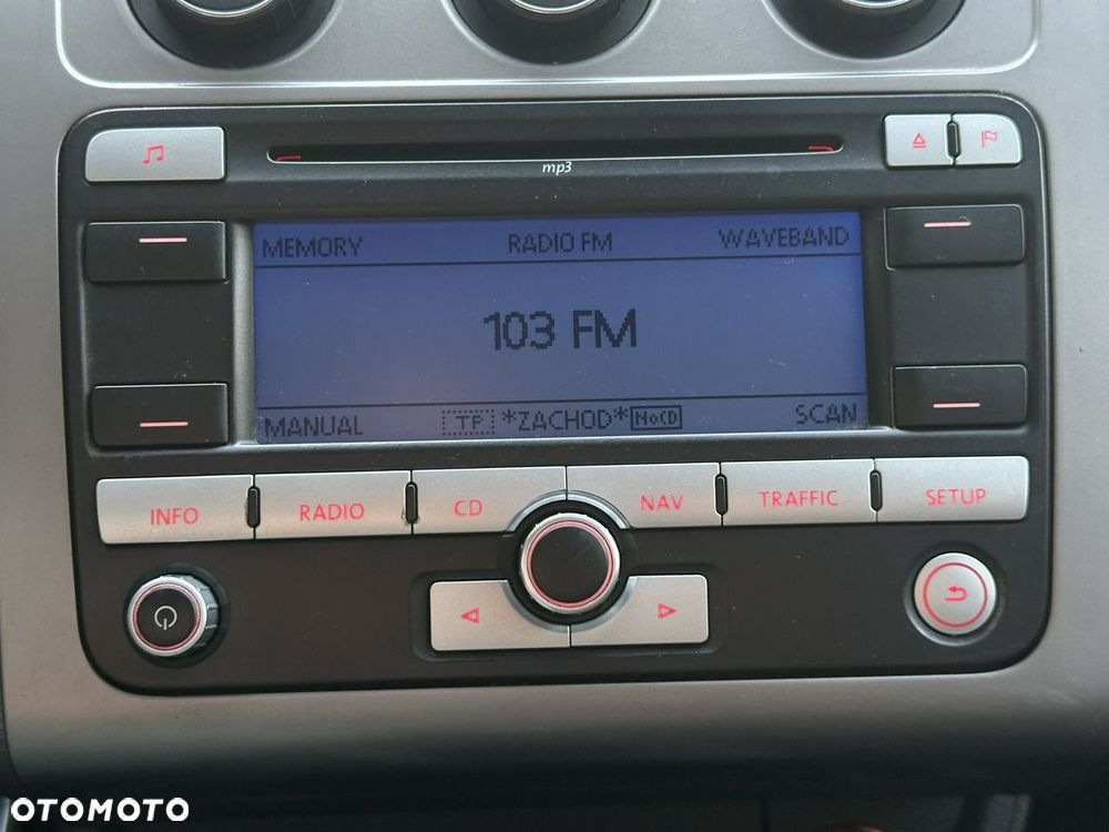 Volkswagen Touran - 20