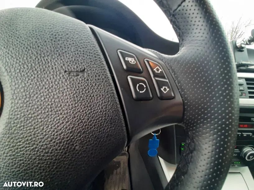 BMW Seria 3 320d - 10