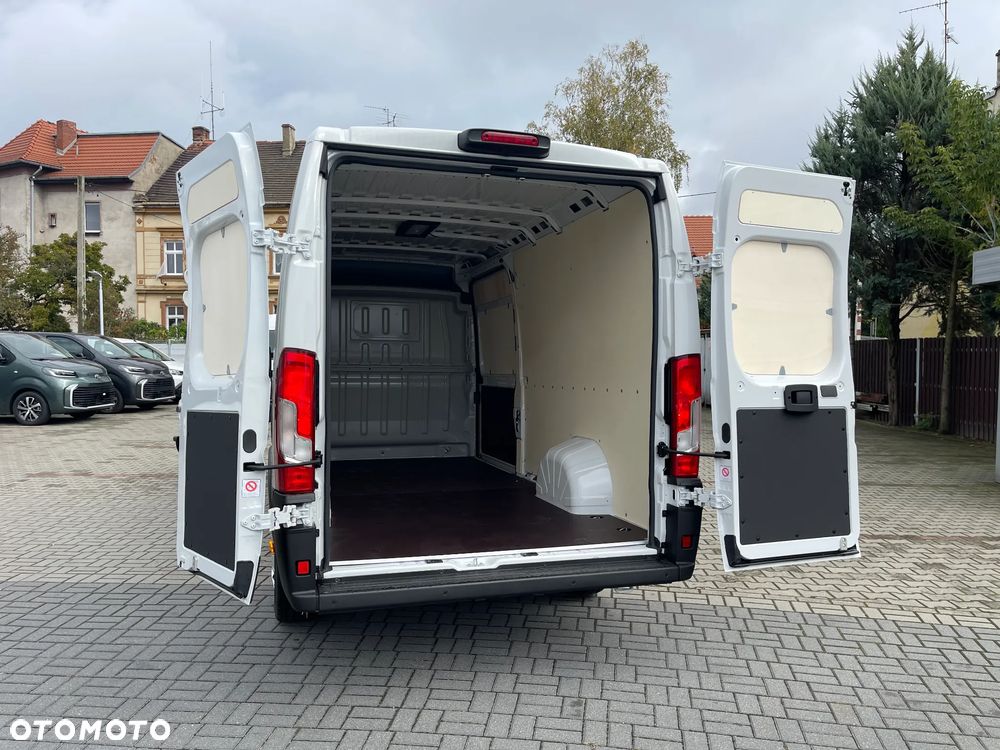 Toyota Proace Max - 10