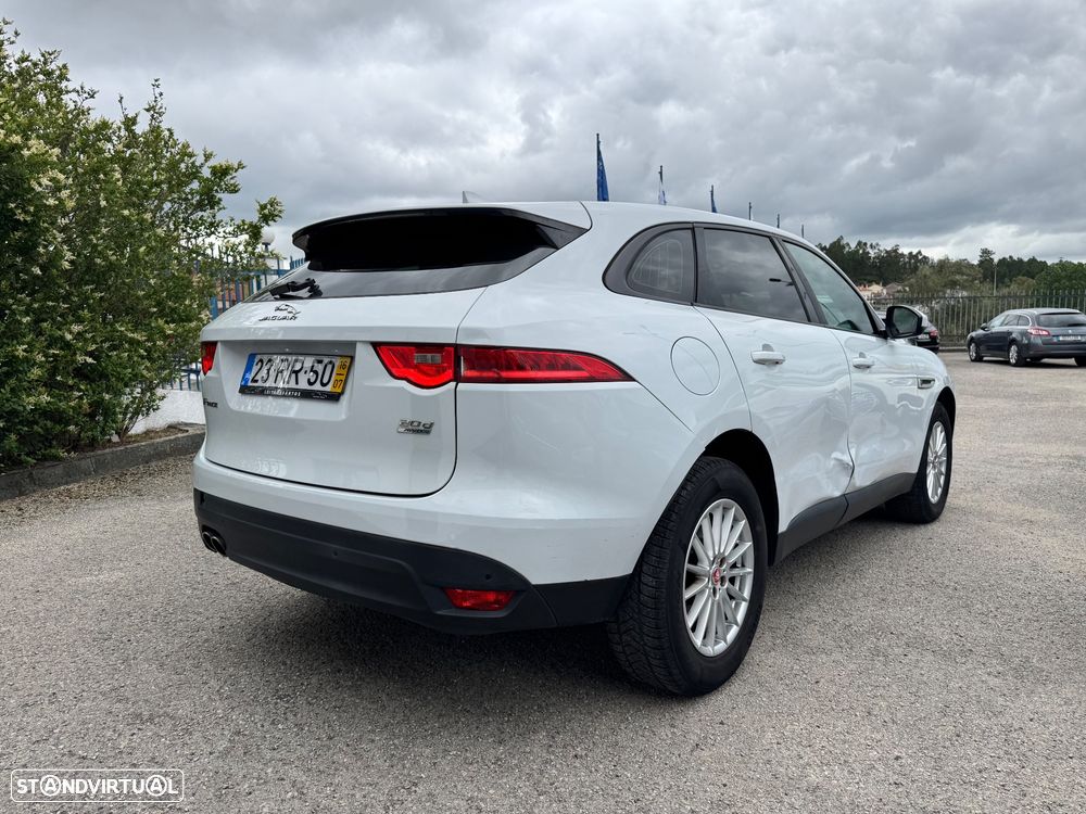 Jaguar F-Pace 2.0 i4D Pure - 44