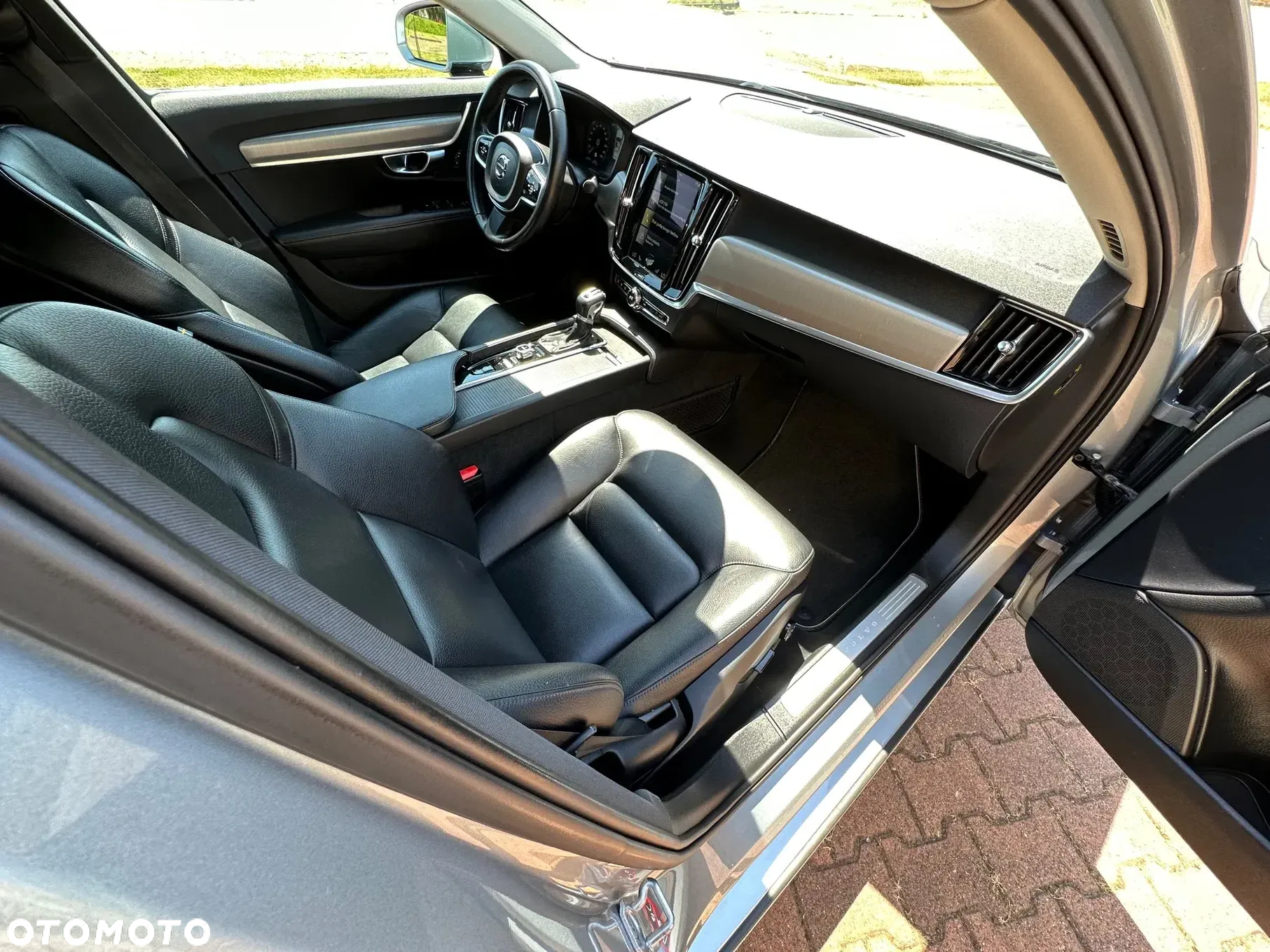 Volvo S90 D4 Geartronic Momentum Pro - 22