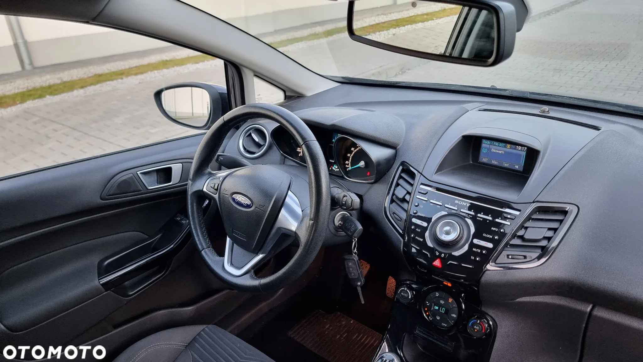 Ford Fiesta 1.6 TDCi Titanium - 30