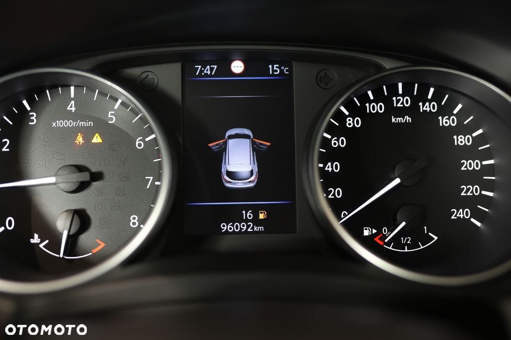 Nissan Qashqai - 8