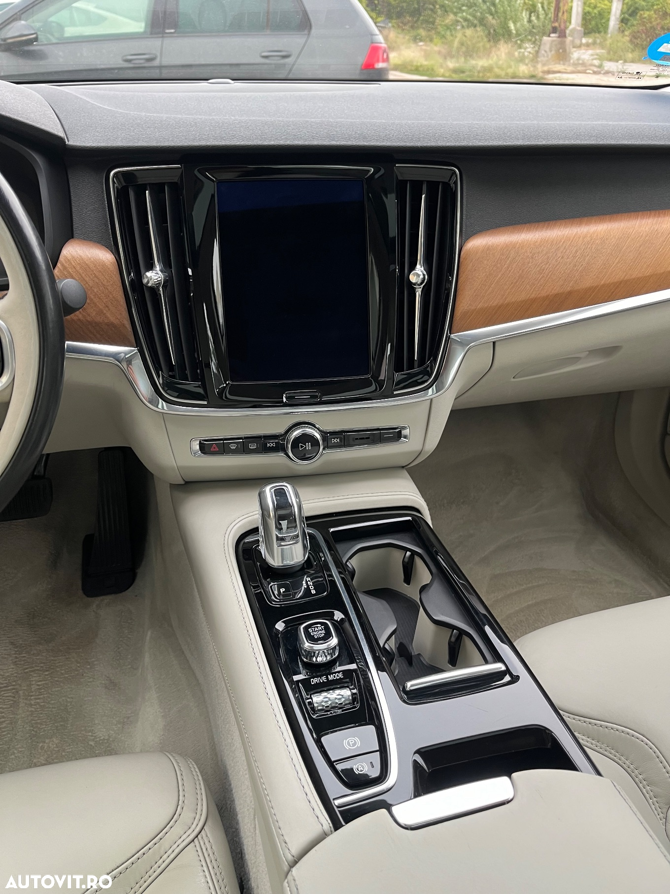 Volvo S90 T8 Twin Engine AWD Geartronic Inscription - 31