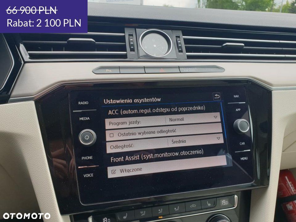 Volkswagen Passat - 20