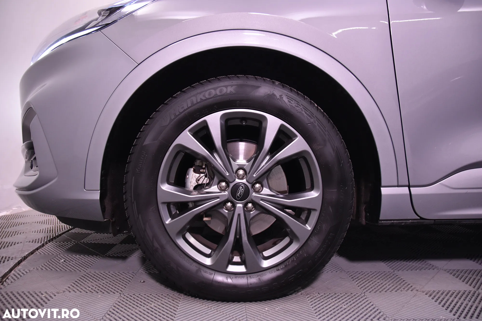 Ford Kuga - 13