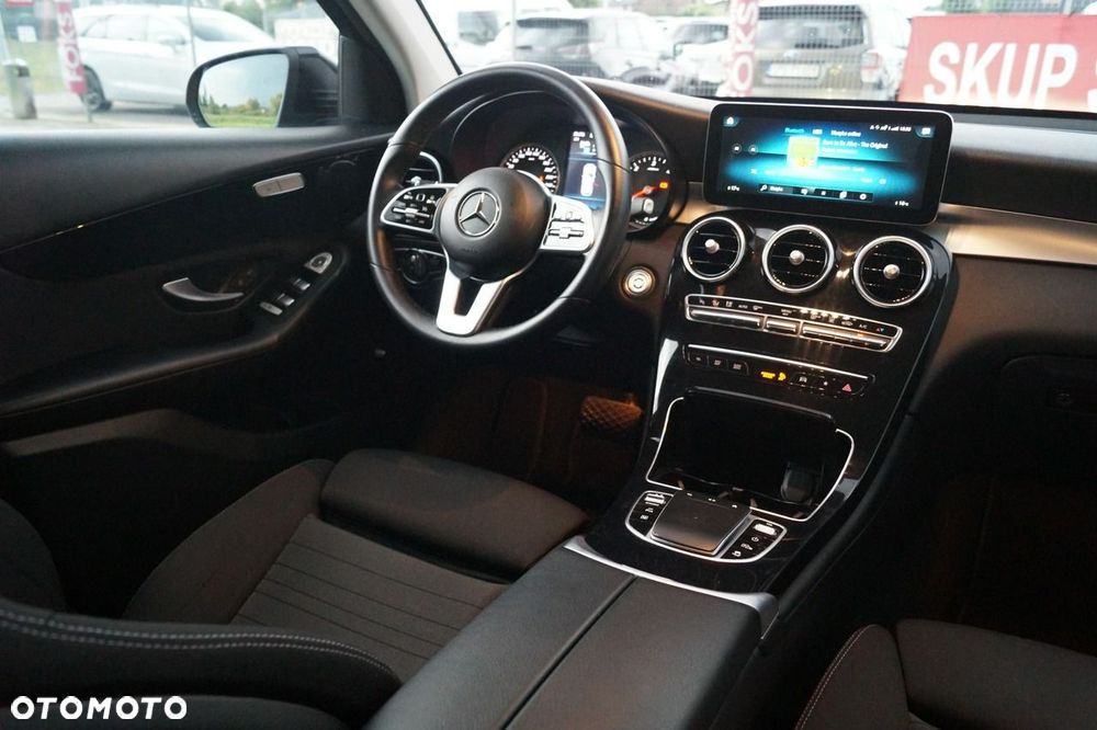Mercedes-Benz GLC - 16
