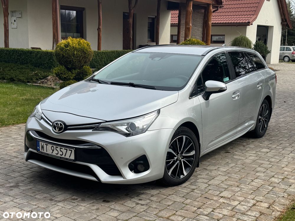 Toyota Avensis 2.0 D-4D Prestige - 1