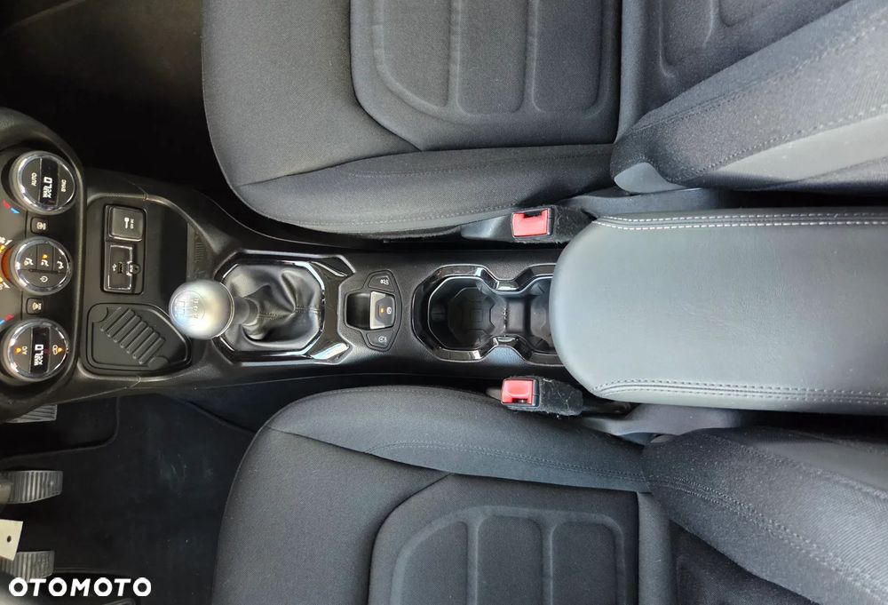 Jeep Renegade 1.6 E-TorQ Longitude - 23