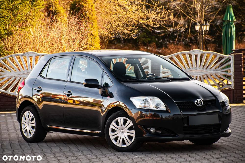 Toyota Auris 1.6 VVT-i Executive - 4