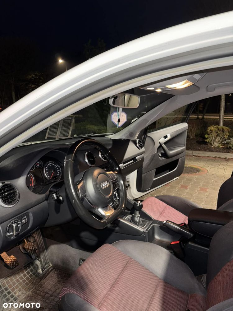 Audi A3 Sportback 1.4 TFSI Attraction - 8