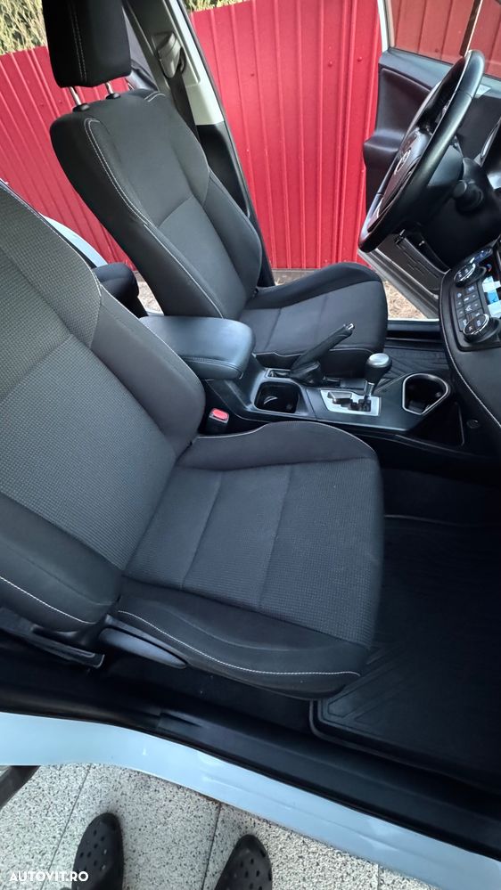 Toyota RAV4 - 10
