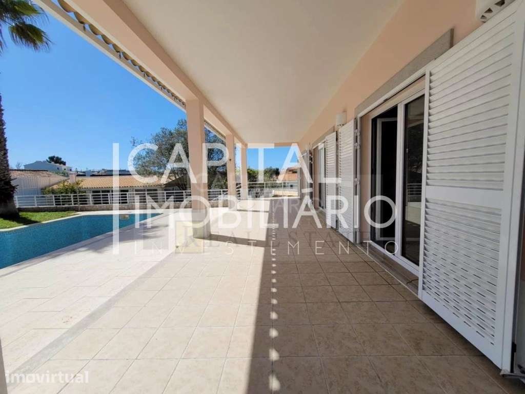 Moradia isolada V3+2 situada nas Caixas em Sesimbra com Piscina - Grande imagem: 5/35