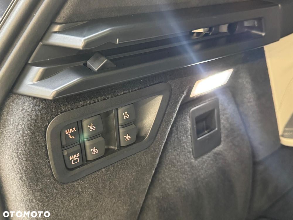 BMW X7 - 36