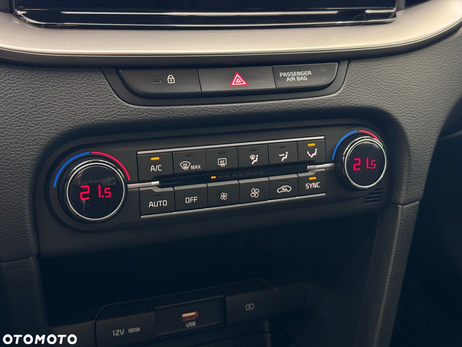 Kia Ceed - 23