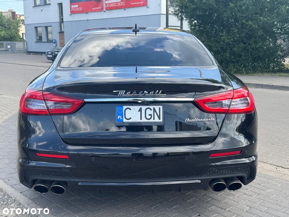 Maserati Quattroporte Q4 GranSport S - 13