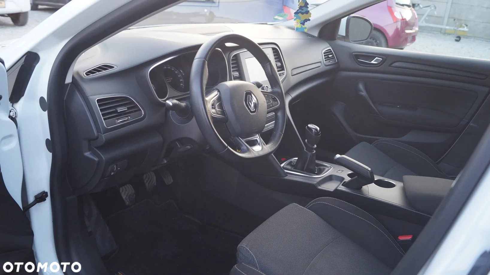 Renault Megane 1.2 Energy TCe Limited - 10