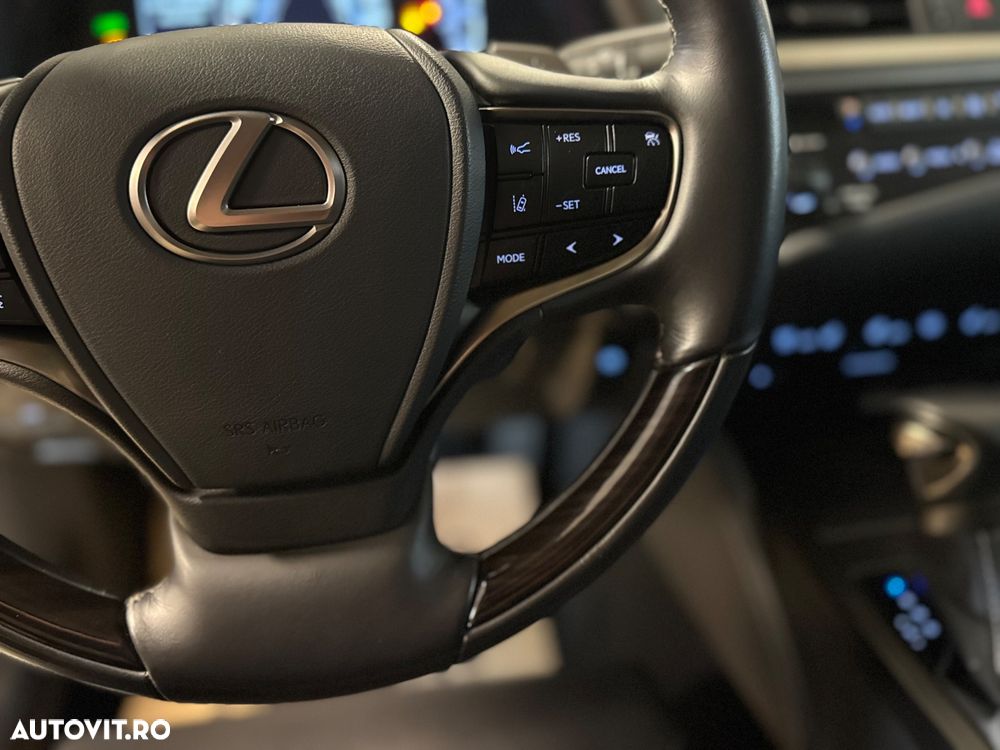 Lexus Seria ES 300h Luxury Line - 21