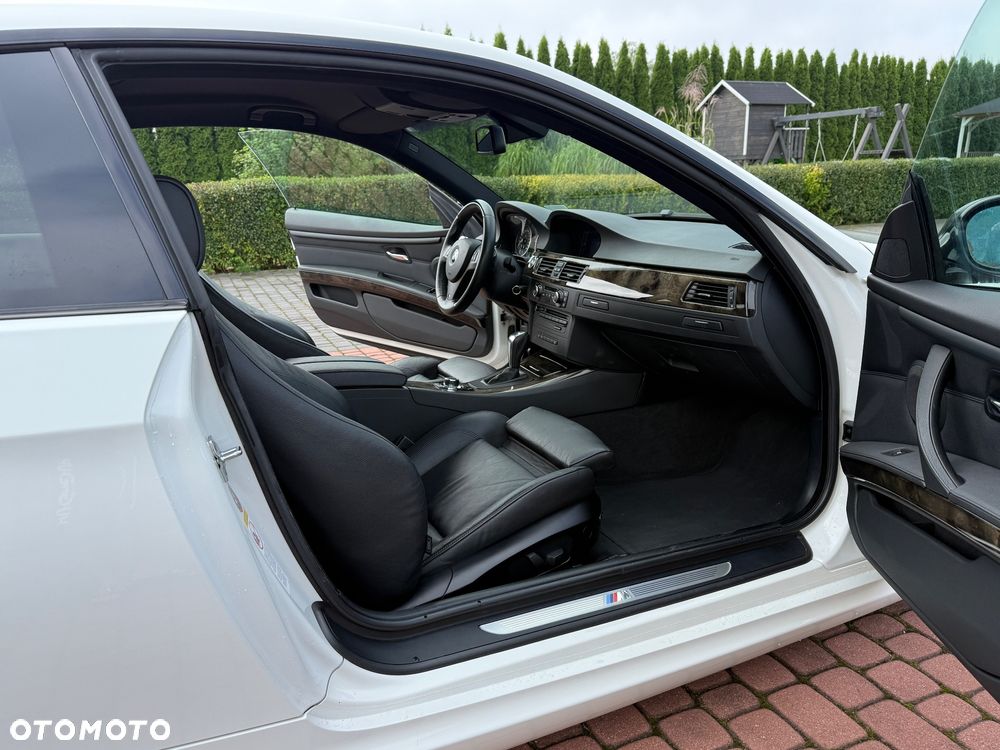 BMW Seria 3 330d Coupe M Sport Edition - 23