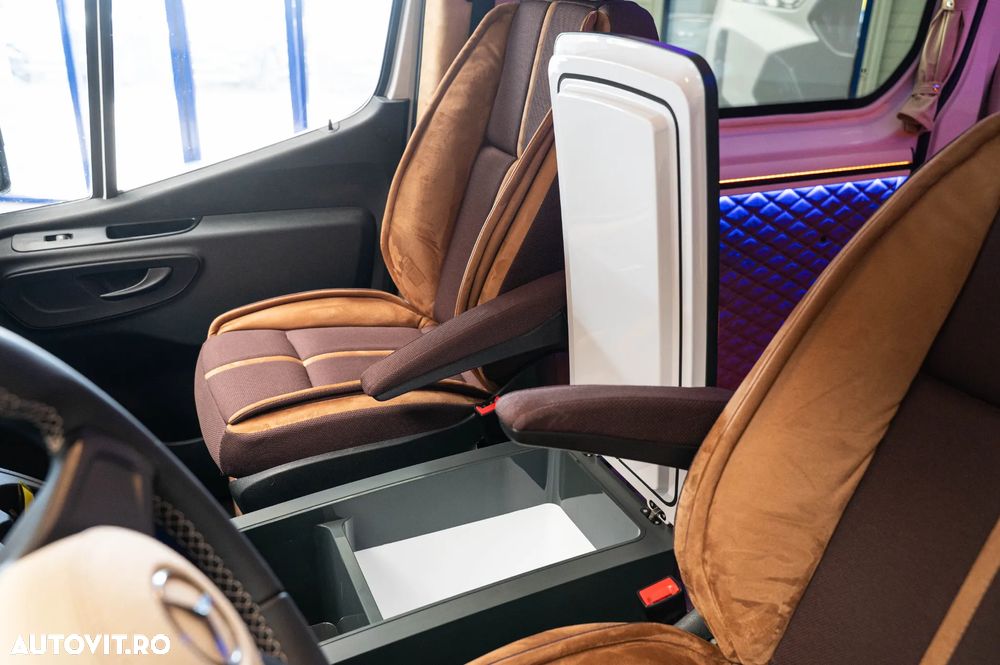Mercedes-Benz Sprinter Long Custom - 8