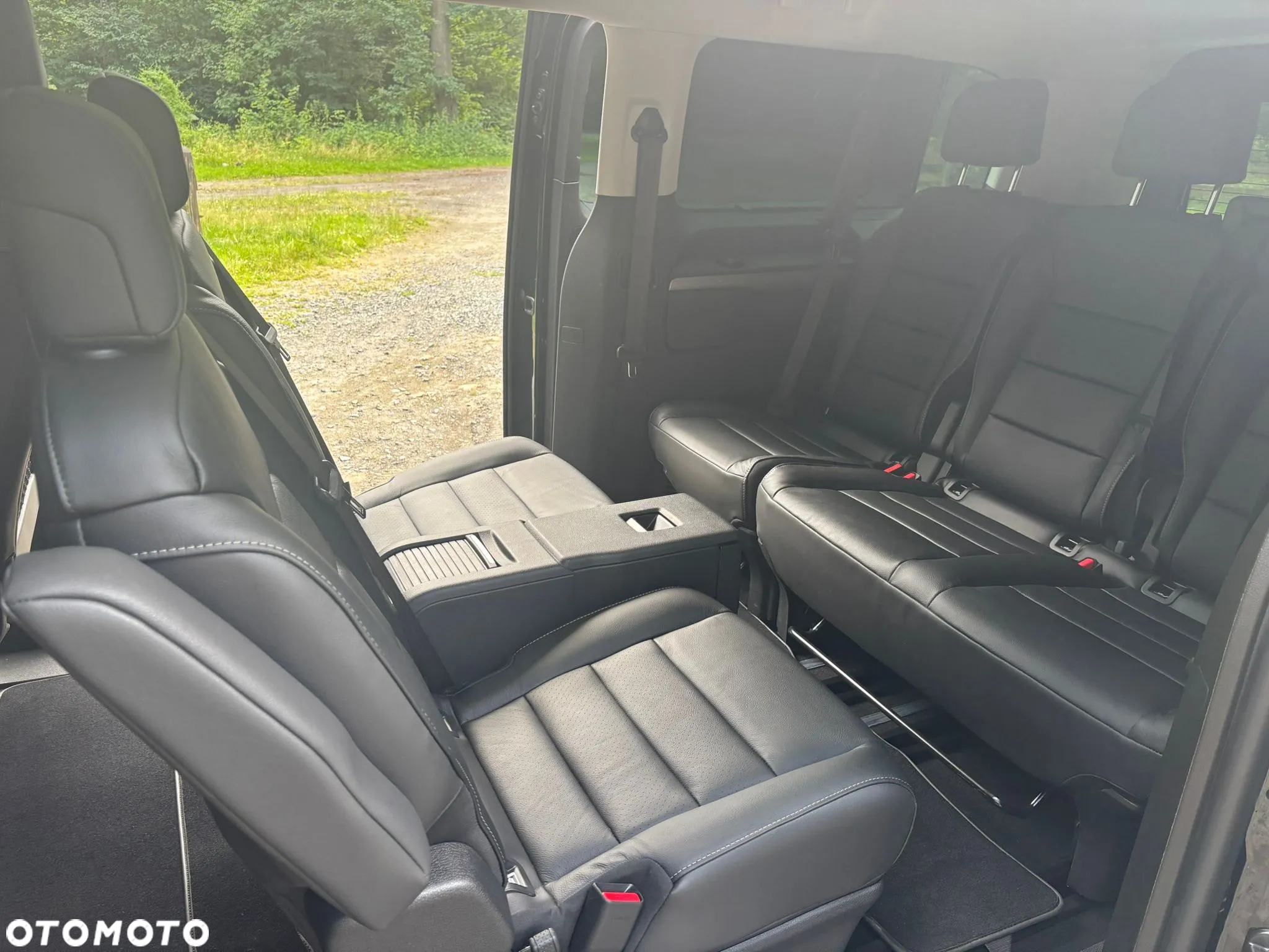 Opel Vivaro - 8