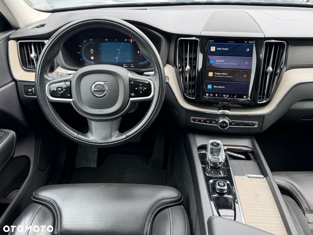 Volvo XC 60 T6 Plug-In Hybrid AWD Inscription - 12