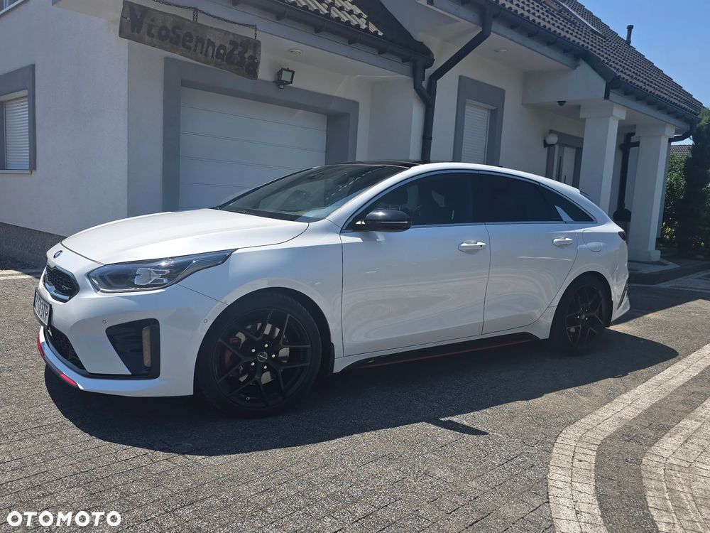 Kia ProCeed - 2