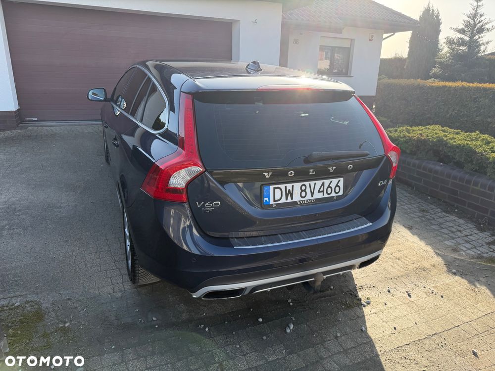 Volvo V60 D4 Geartronic Momentum - 3