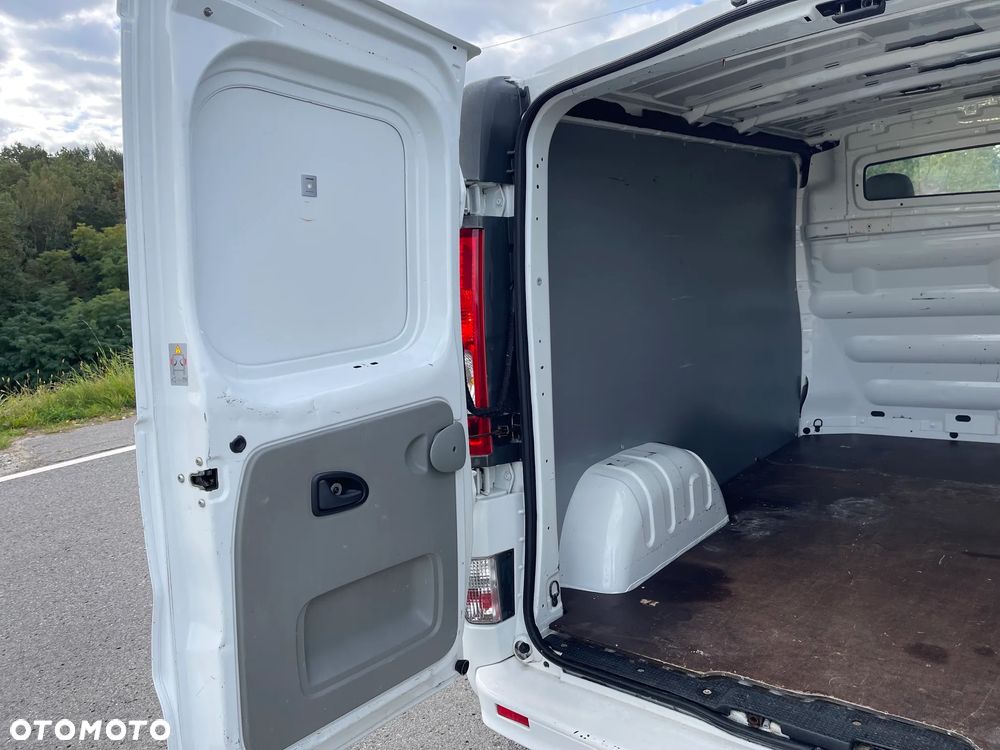 Opel Vivaro - 18