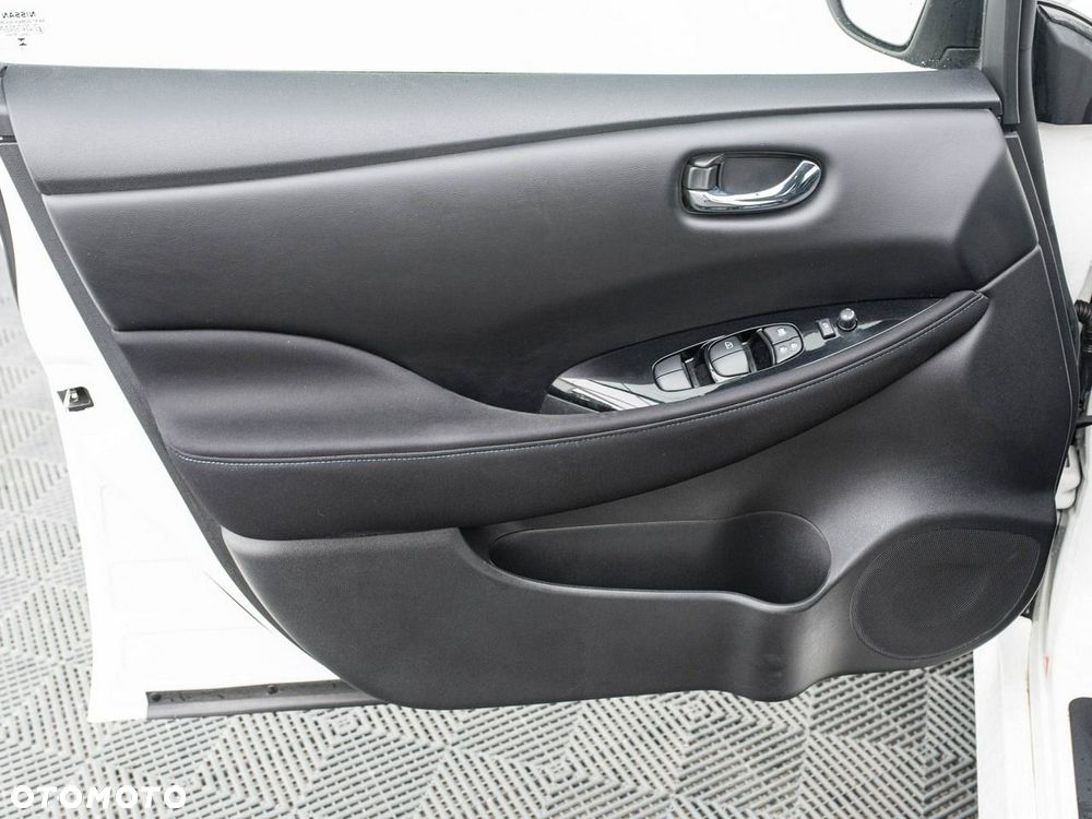 Nissan Leaf 40kWh N-Connecta - 10