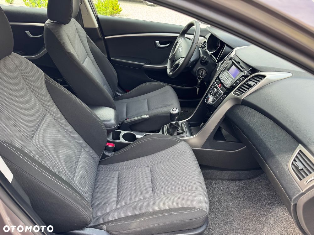 Hyundai i30 1.6 GDI Premium - 31