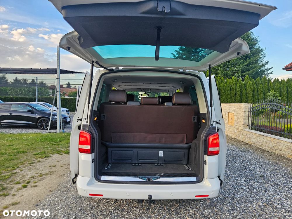 Volkswagen Multivan - 13