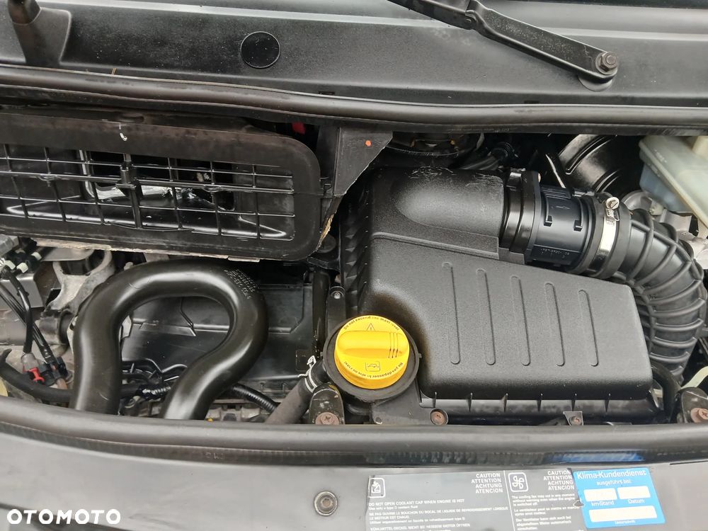 Renault TRAFIC - 19