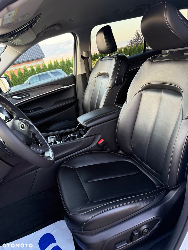 Jeep Grand Cherokee - 26