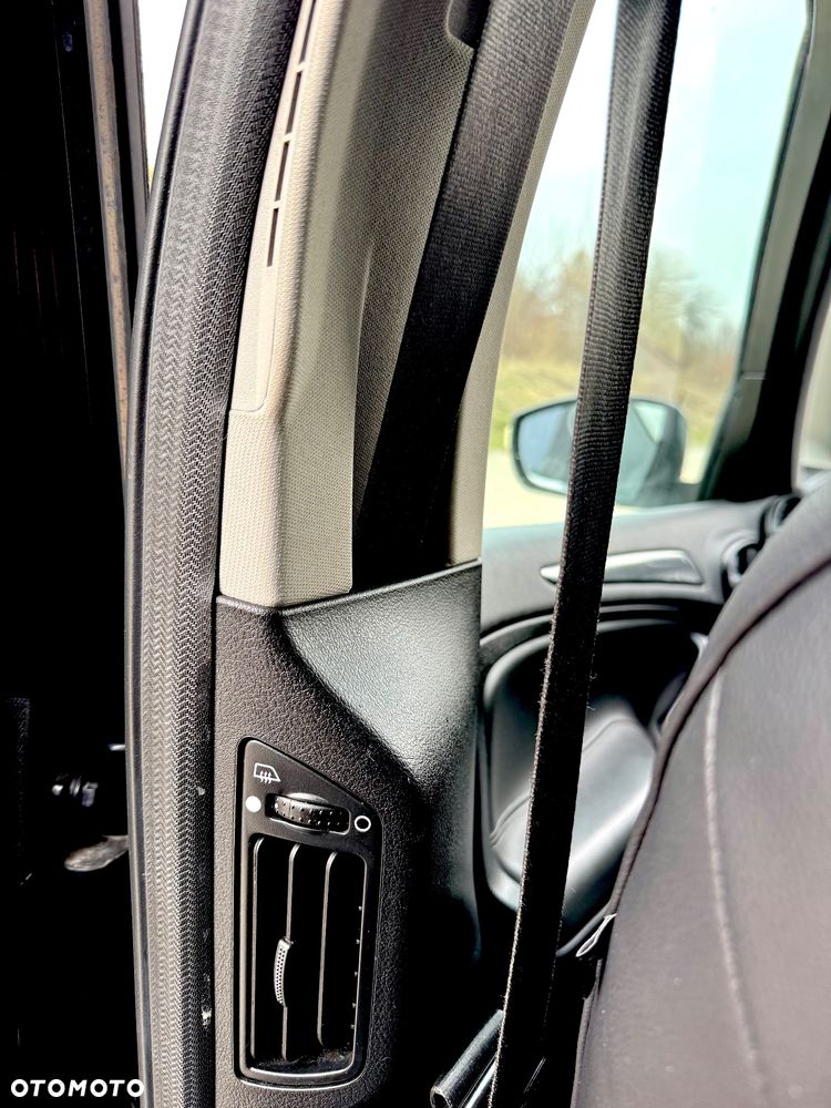 Ford S-Max - 9