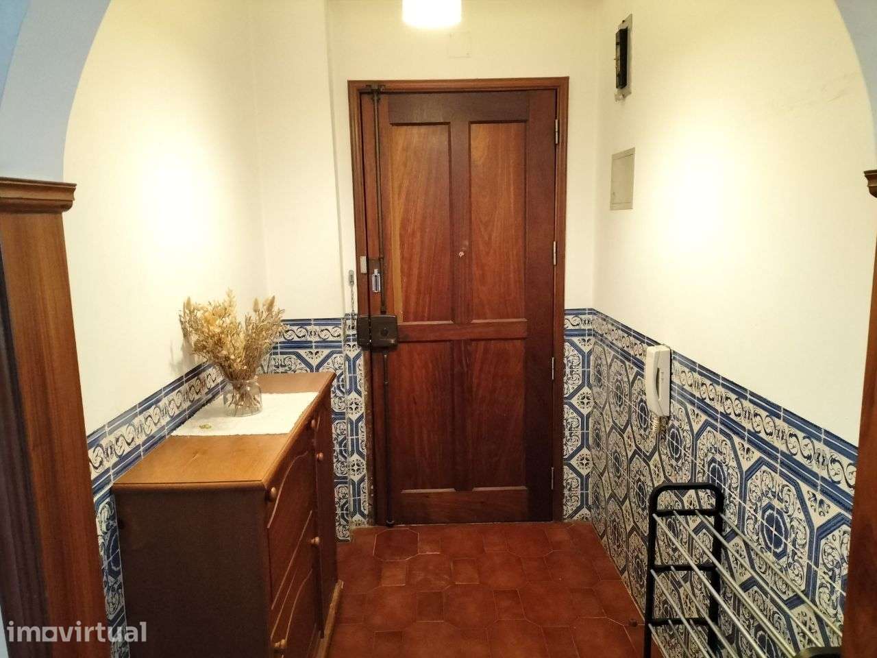 Andar T2 na Solum junto à Escola Eugénio de Castro - Grande imagem: 5/13