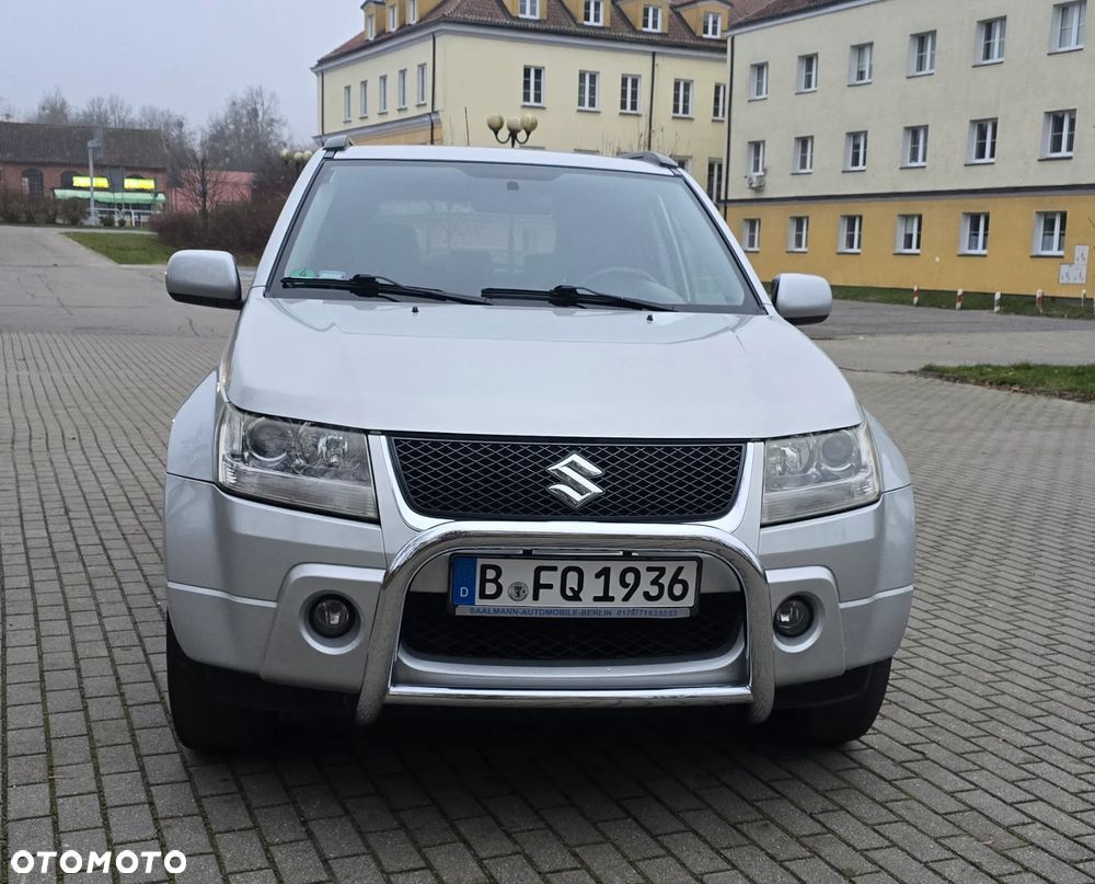 Suzuki Grand Vitara 2.0 De luxe - 4