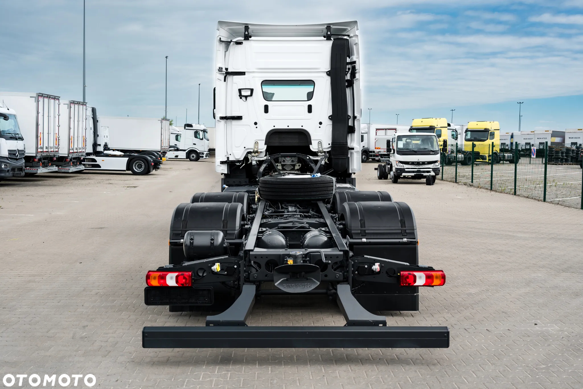 Mercedes-Benz ACTROS 2545 L / PODWOZIE POD HAKOWIEC / 2023 / - 9
