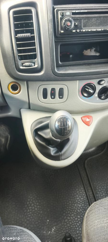 Renault Trafic - 11