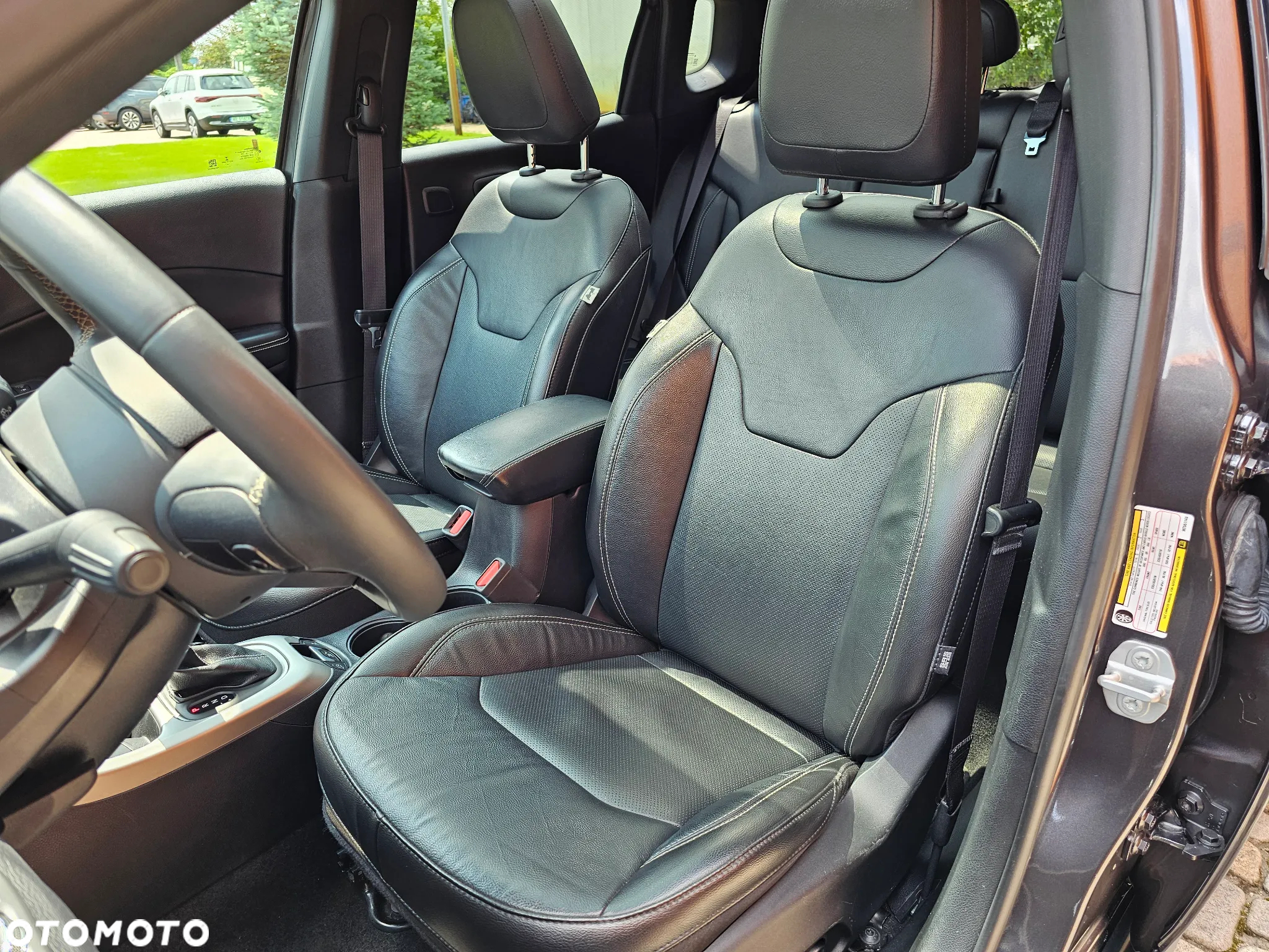 Jeep Compass - 18
