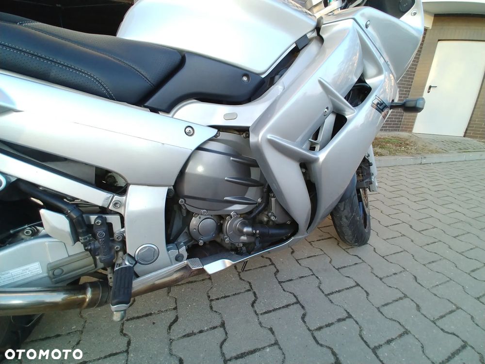 Yamaha FJR - 11