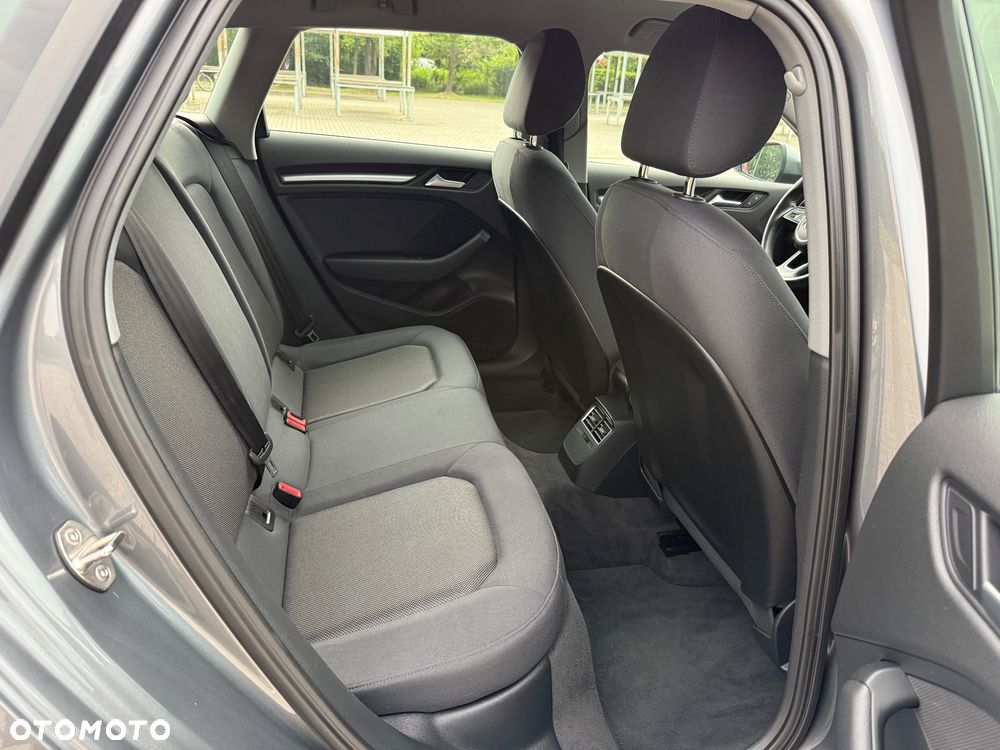 Audi A3 Sportback 30 TFSI - 19