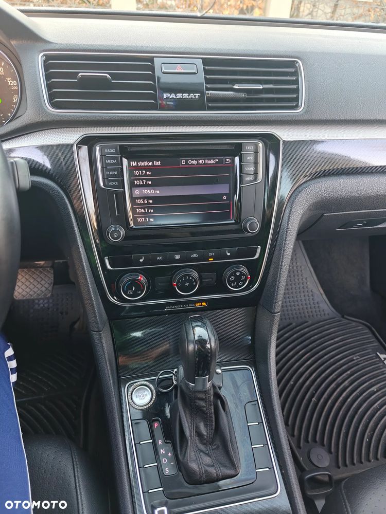 Volkswagen Passat - 15