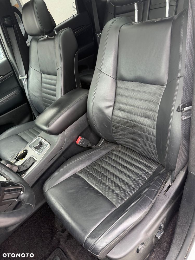 Jeep Grand Cherokee - 9