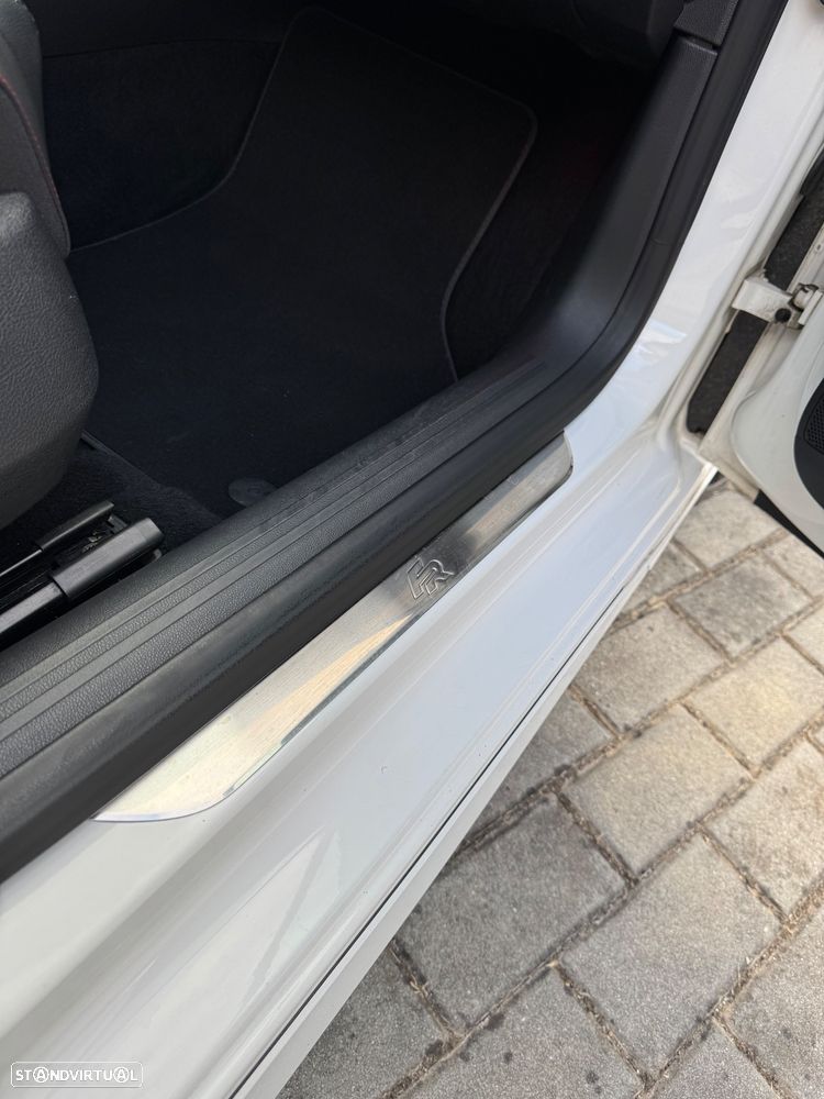 SEAT Leon 2.0 TDI DPF FR - 12