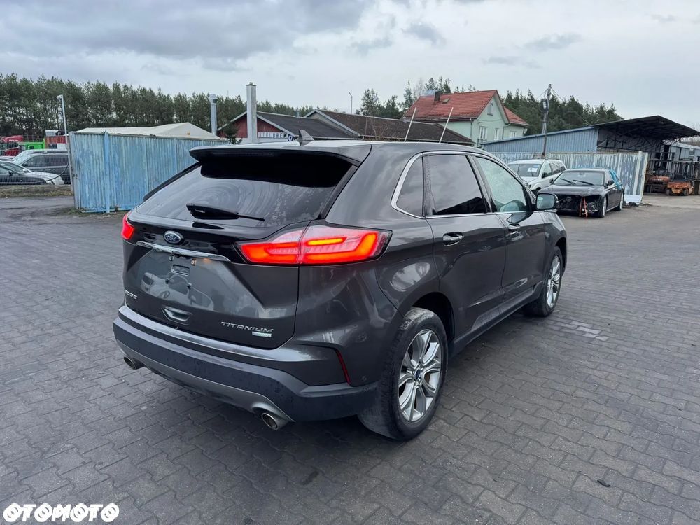 Ford Edge - 2