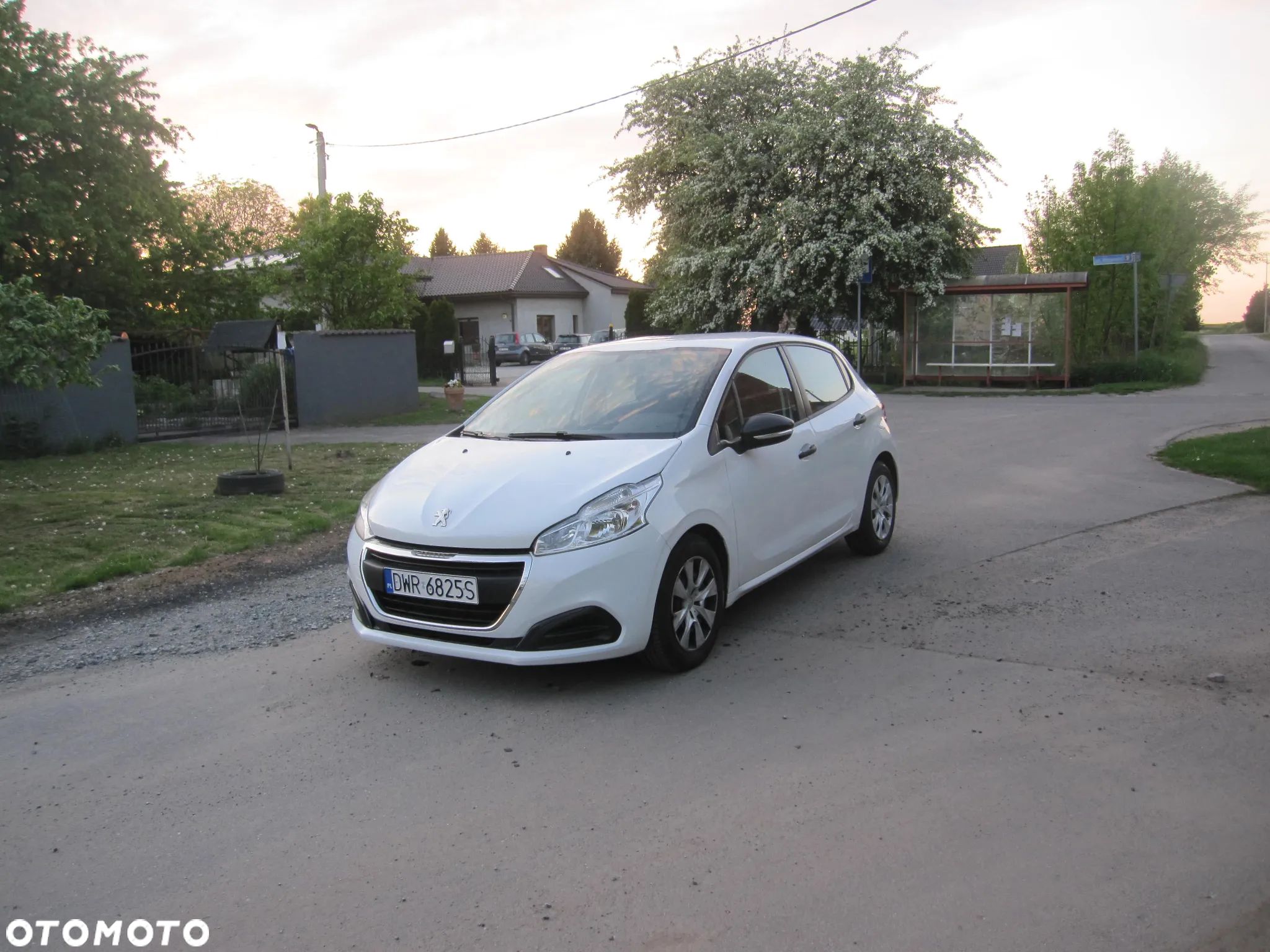 Peugeot 208 1.6 e-HDi Allure STT - 1