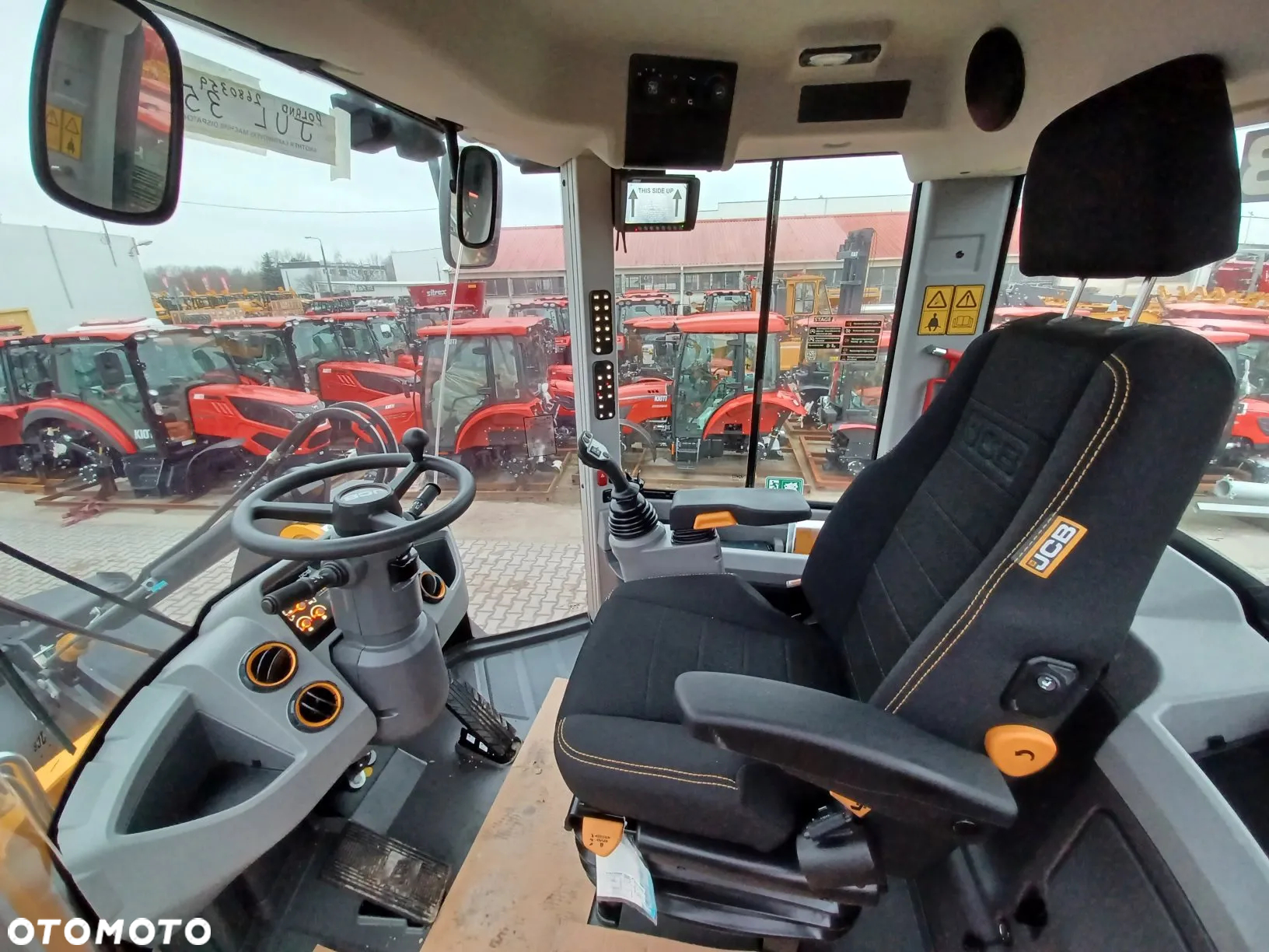 JCB 427HT - 13