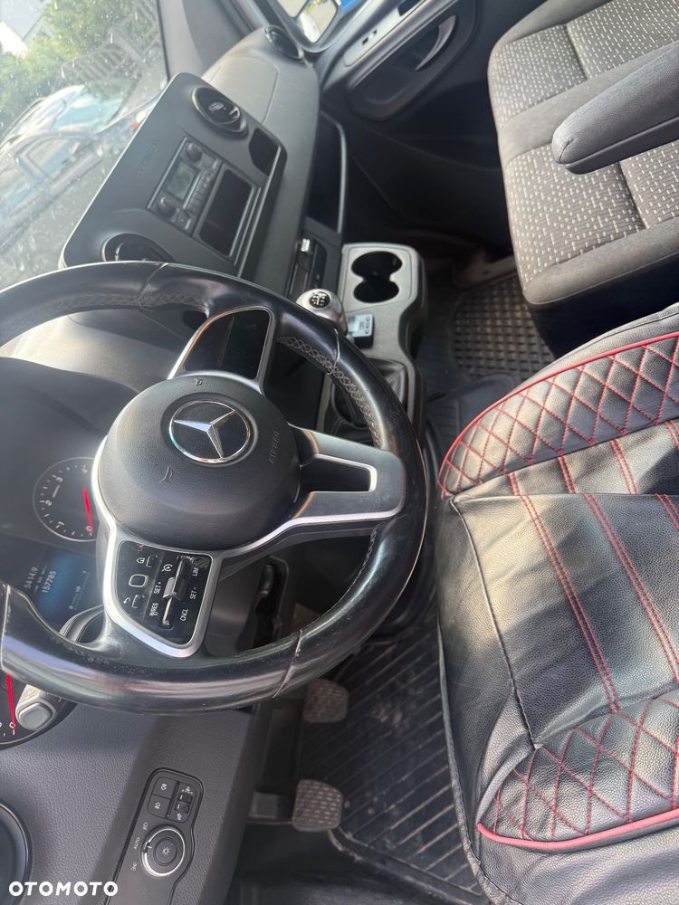 Mercedes-Benz Sprinter - 18